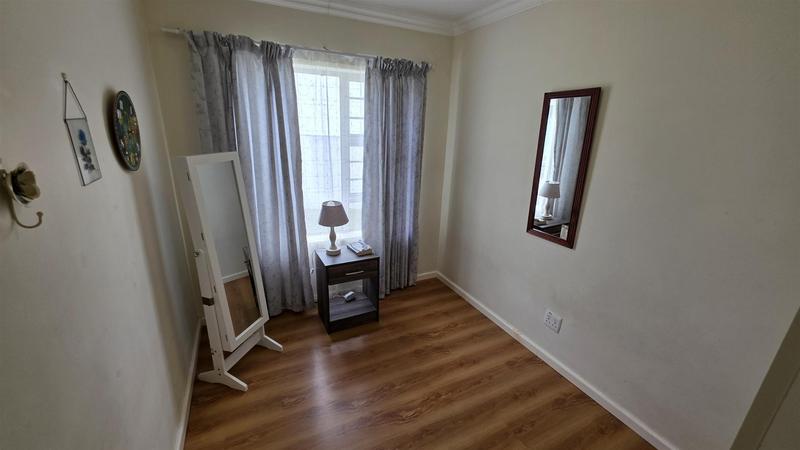 3 Bedroom Property for Sale in Fraaiuitsig Western Cape